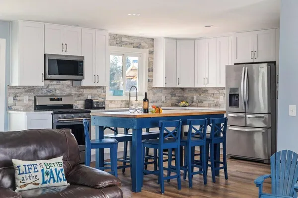 $849,000 | 21557 Lake Street, Cassopolis, MI 49031