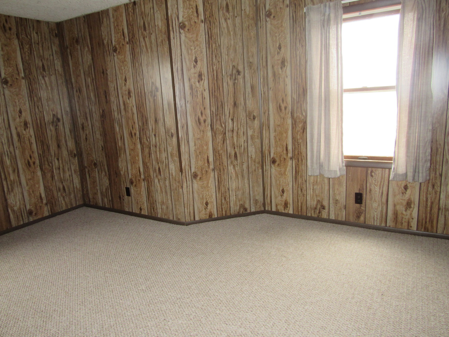 2281 East 15th Road Ottawa, IL 61350 - Photo 15 of 22