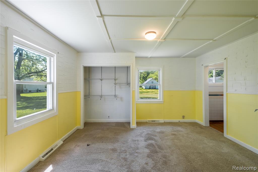 12238 Jennings Road Linden, MI 48451 - Photo 11 of 33