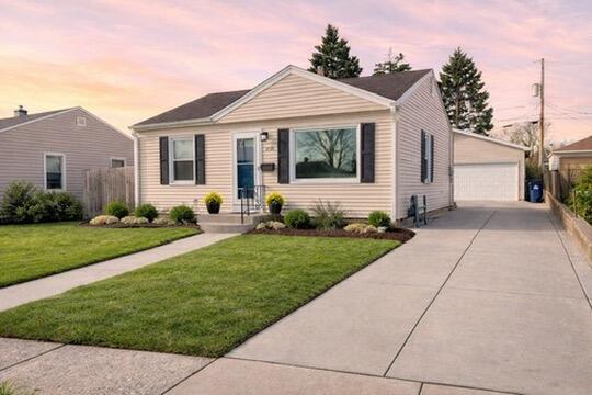 2520 East Crescent Street Racine, WI 53403 - Photo 1 of 1 1 House Front