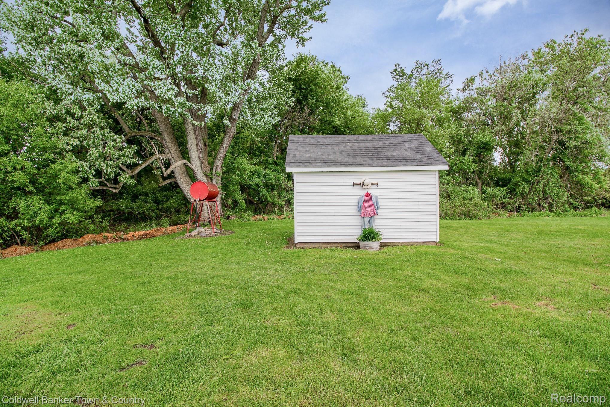 6457 Layton Road Fowlerville, MI 48836 - Photo 25 of 36 Storage Shed