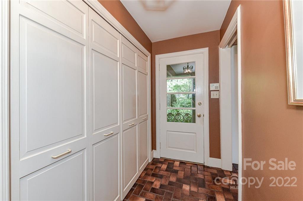 835 Colville Road Charlotte, NC 28207 - Photo 28 of 40 Gallery Image 28