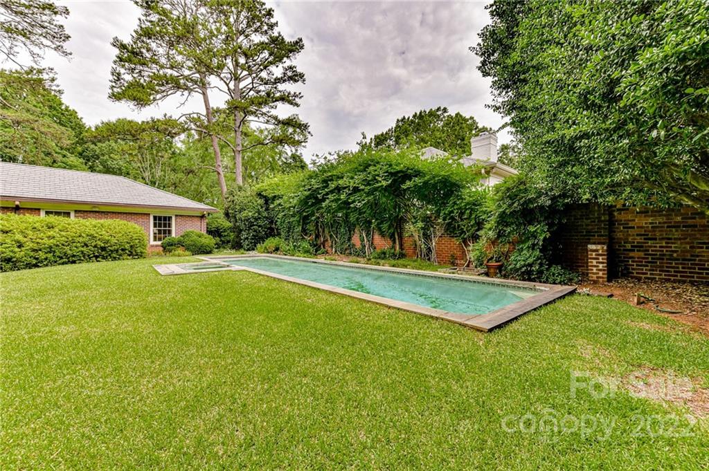 835 Colville Road Charlotte, NC 28207 - Photo 34 of 40 Gallery Image 34
