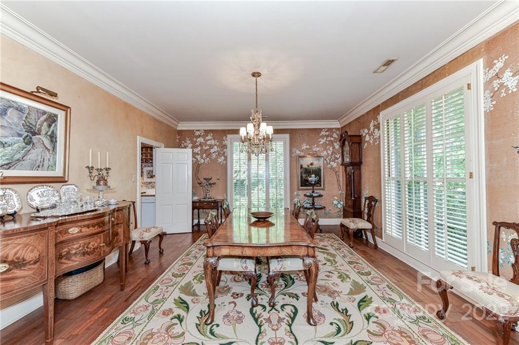 835 Colville Road Charlotte, NC 28207 - Photo 7 of 40 Gallery Image 7