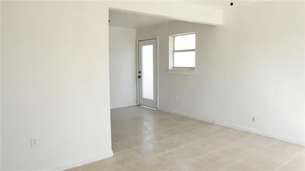 $1,200 | 6019 Royal Street, New Orleans, LA 70117