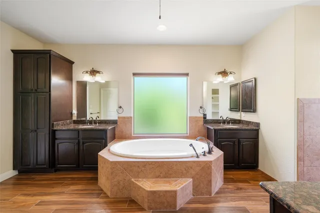 $615,000 | 170 Echo Canyon Drive North, Comfort, TX 78013