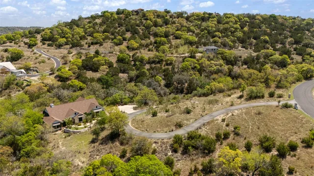 $615,000 | 170 Echo Canyon Drive North, Comfort, TX 78013