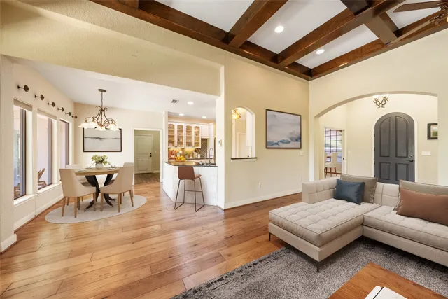 $615,000 | 170 Echo Canyon Drive North, Comfort, TX 78013