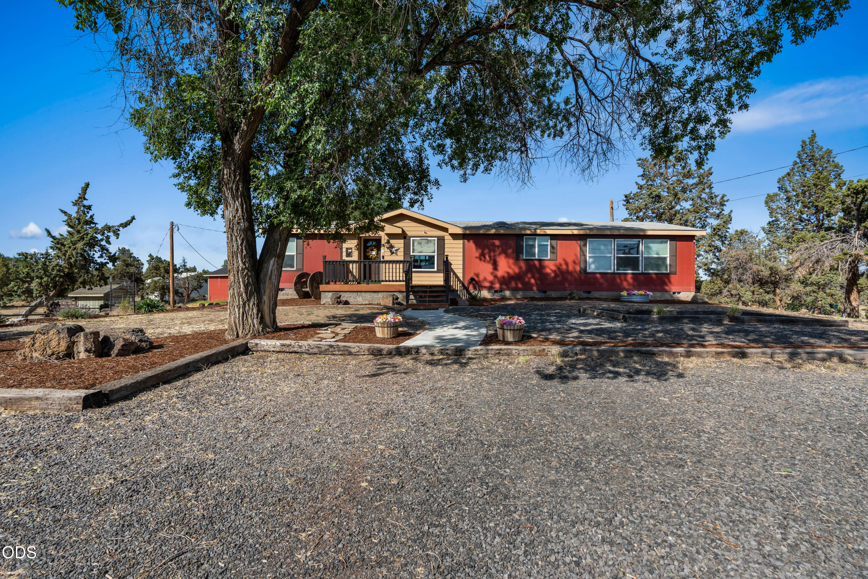 4900 Northwest Homestead Way Redmond, OR 97756 - Photo 2 of 56