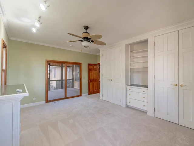 $249,900 | 27693 Hickory, Island Lake, IL 60042