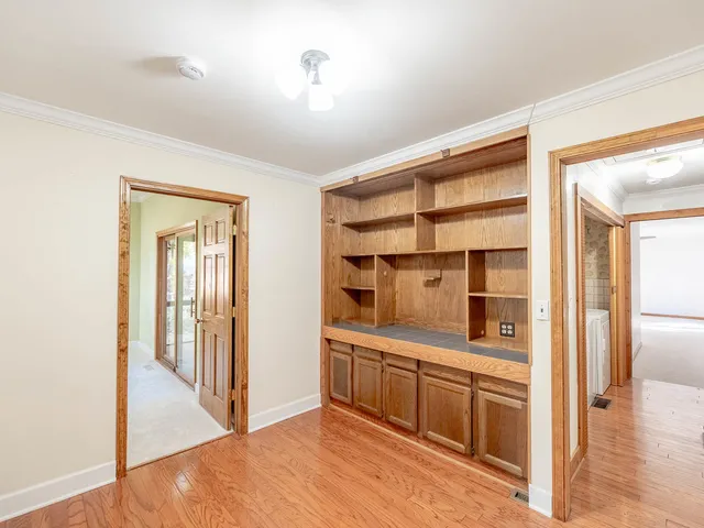 $249,900 | 27693 Hickory, Island Lake, IL 60042