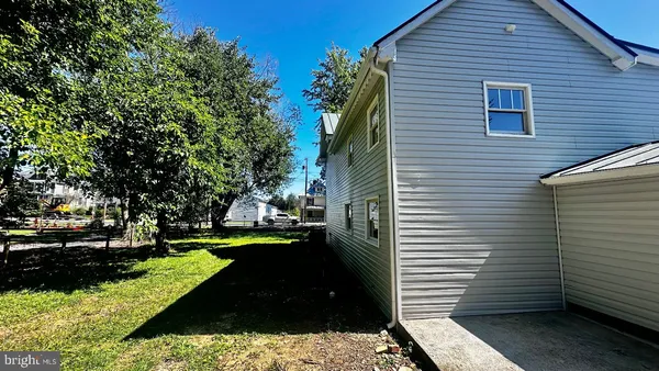$2,350 | 5241 Main Street, Stephens City, VA 22655