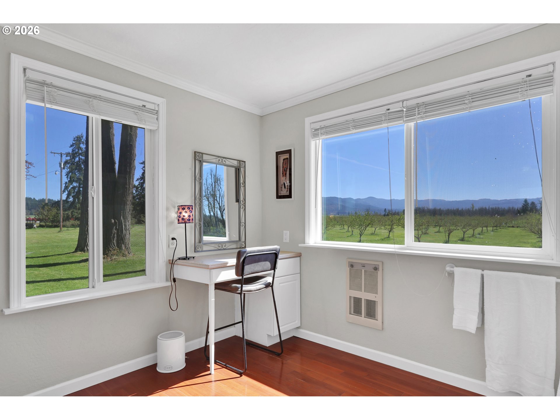 84816 Cloverdale Road Creswell, OR 97426 - Photo 24 of 48 a work room with furniture and a window