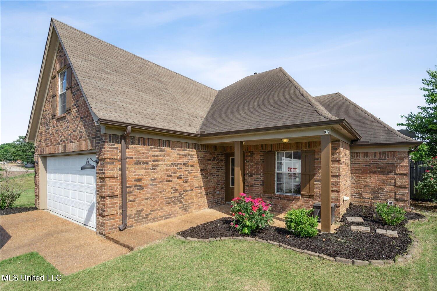 395 East Oak Grove Road Hernando, MS 38632 - Photo 1 of 24 395 E Oak Grove Rd