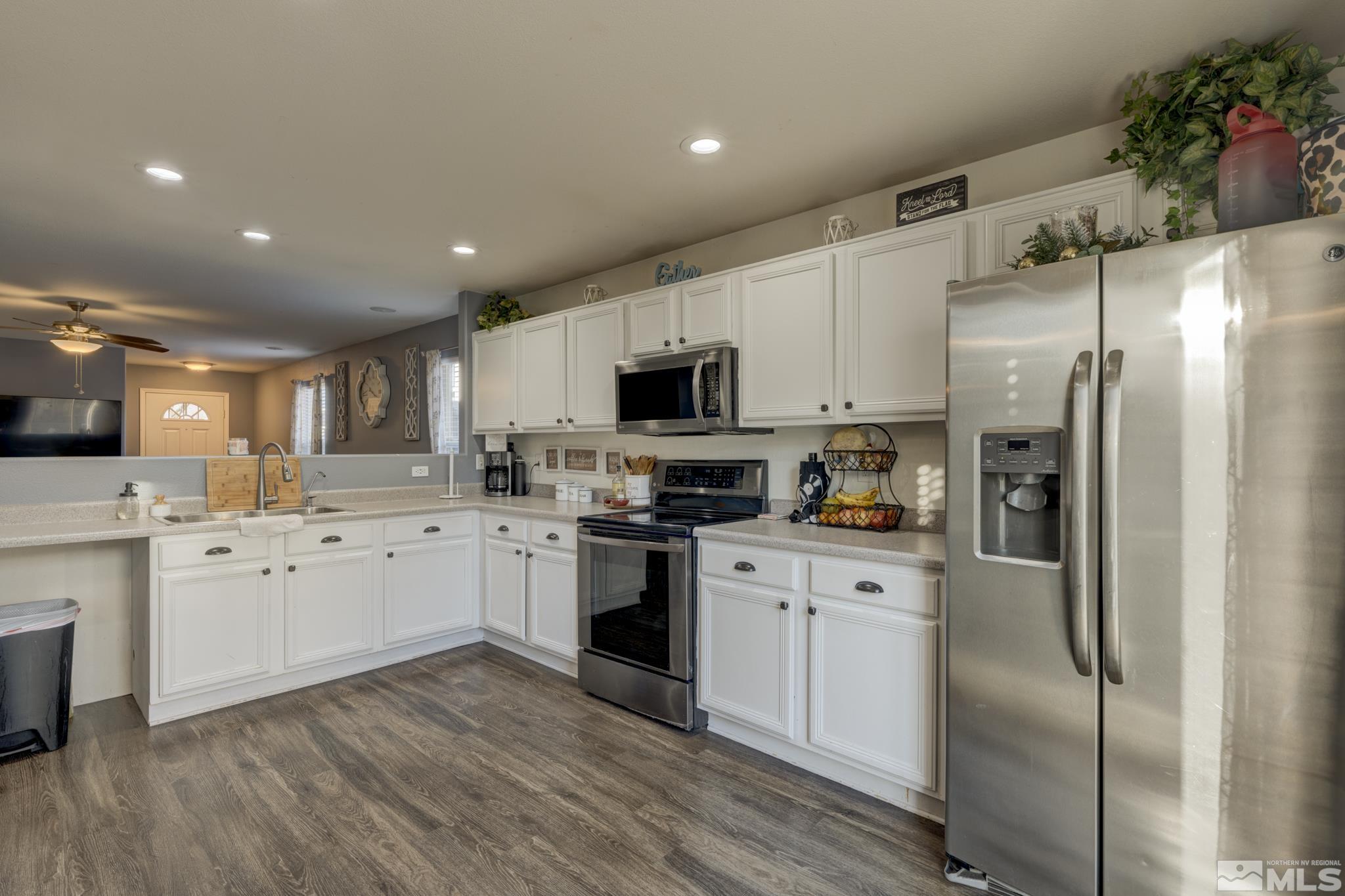7424 Hebrides Court Reno, NV 89506 - Photo 6 of 27 Photo 6