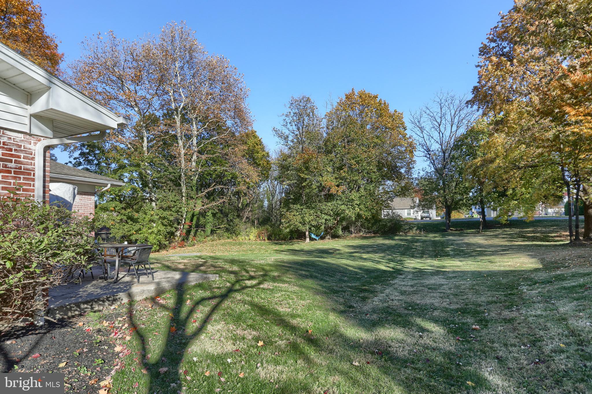 508 Noble Street Lebanon, PA 17042 - Photo 30 of 37 a big yard with lots of green space and plants