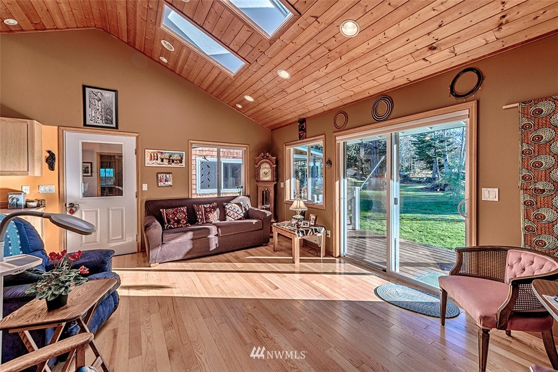 4989 Edens Road Anacortes, WA 98221 - Photo 14 of 25 Gallery Image 14