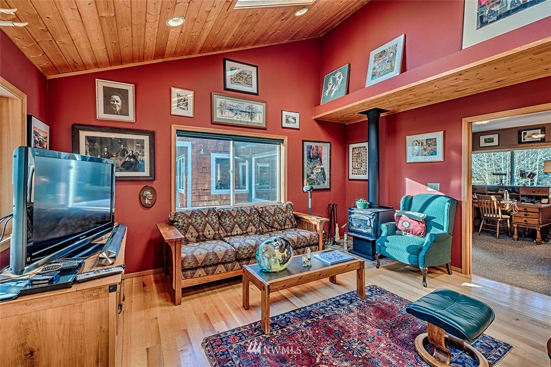 4989 Edens Road Anacortes, WA 98221 - Photo 4 of 25 Gallery Image 4