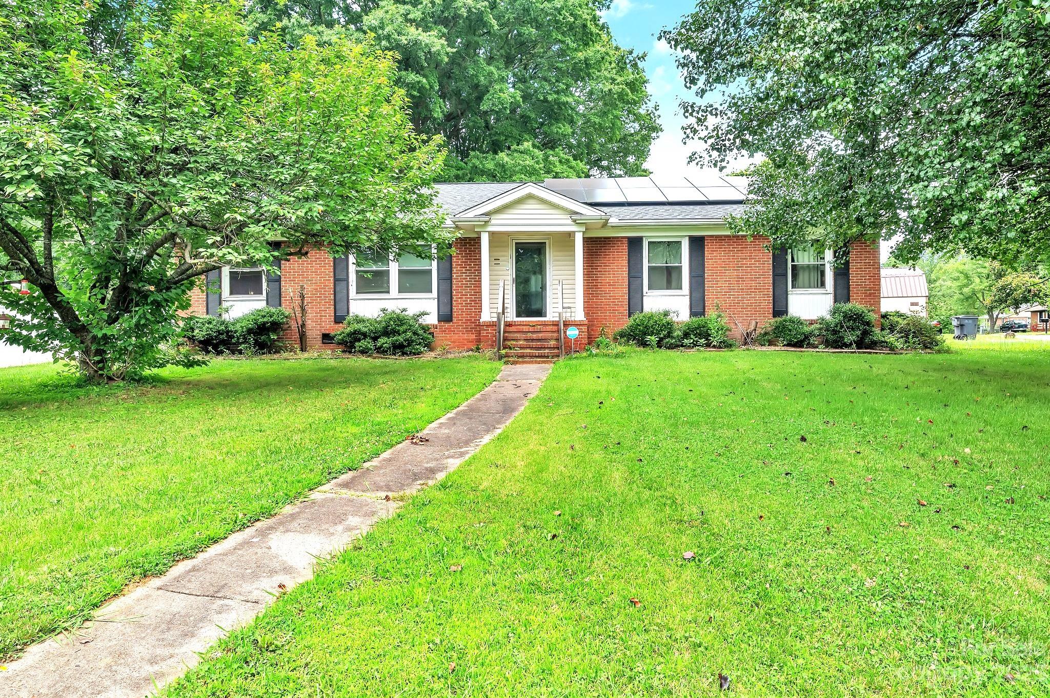 6225 Running Deer Road Charlotte, NC 28214 - Photo 1 of 11 Gallery Image 1