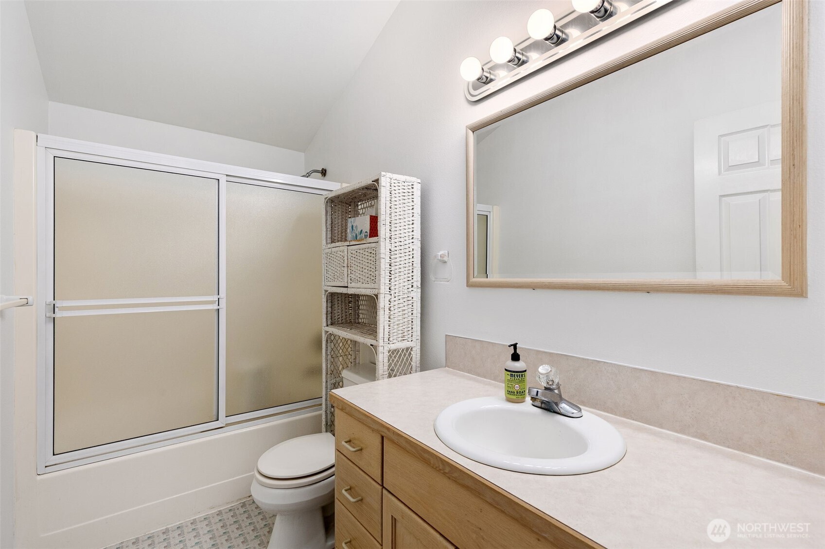 3467 Hinkley Road Southeast Port Orchard, WA 98366 - Photo 32 of 40 Gallery Image 32
