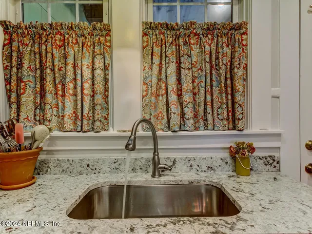 $1,900 | 2117 River Boulevard, Jacksonville, FL 32204