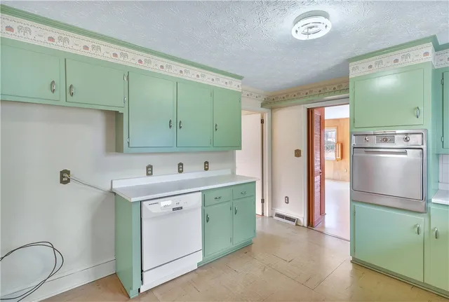 $240,000 | 2156 Gentry Memorial Highway, Pickens, SC 29671