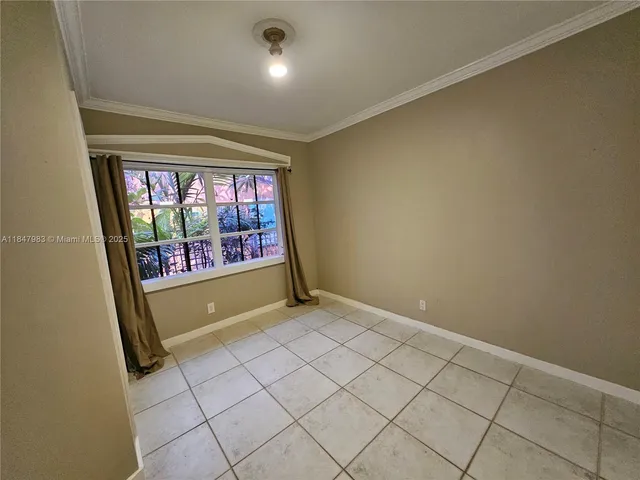 $4,000 | Dania Beach, Dania Beach, FL 33004