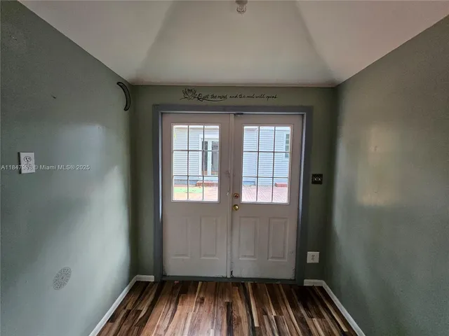 $4,000 | Dania Beach, Dania Beach, FL 33004