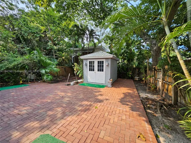 $4,000 | Dania Beach, Dania Beach, FL 33004