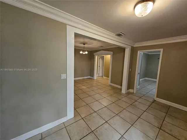 $4,000 | Dania Beach, Dania Beach, FL 33004