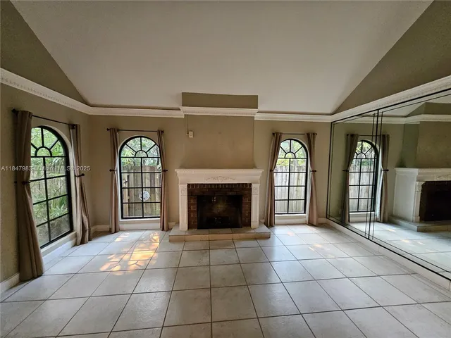 $4,000 | Dania Beach, Dania Beach, FL 33004