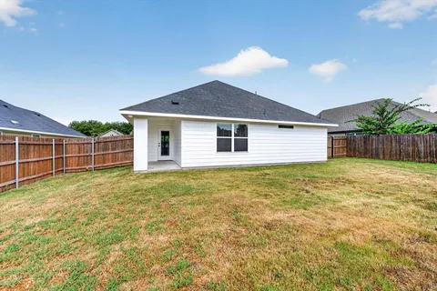 $320,900 | 106 Clover Circle, Weatherford, TX 76086