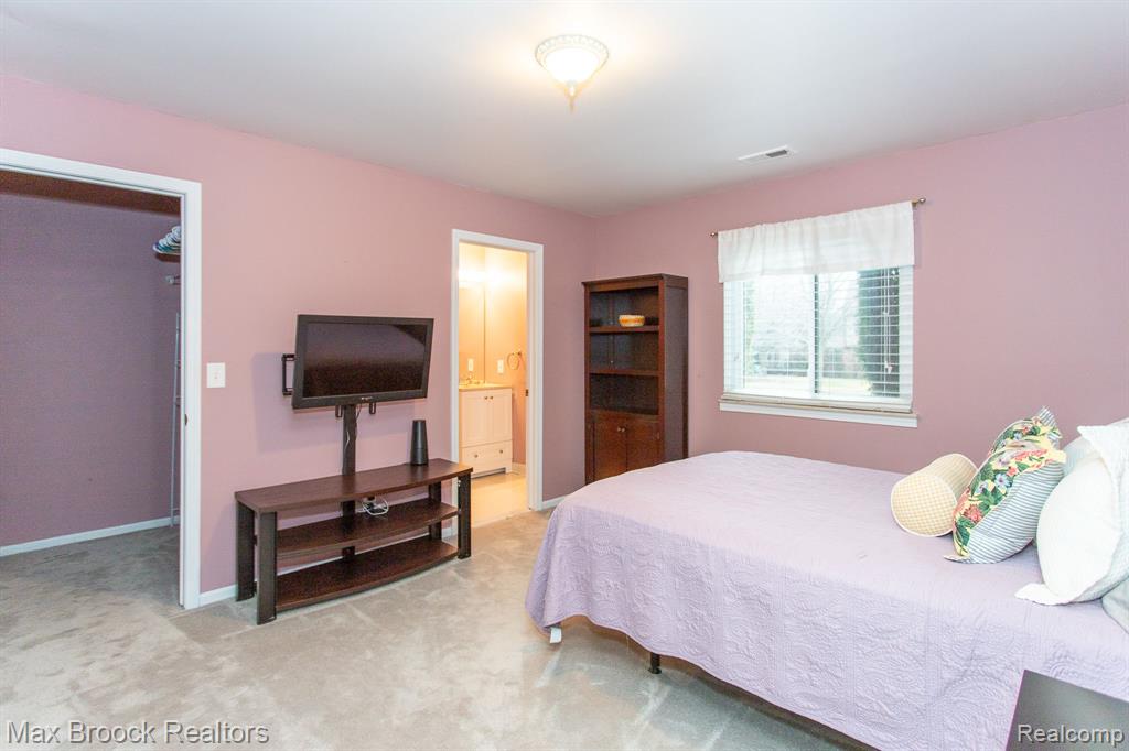 1501 Meadowside Drive Rochester Hills, MI 48307 - Photo 26 of 43