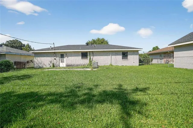 $122,900 | 203 Fairmont Drive, Houma, LA 70360
