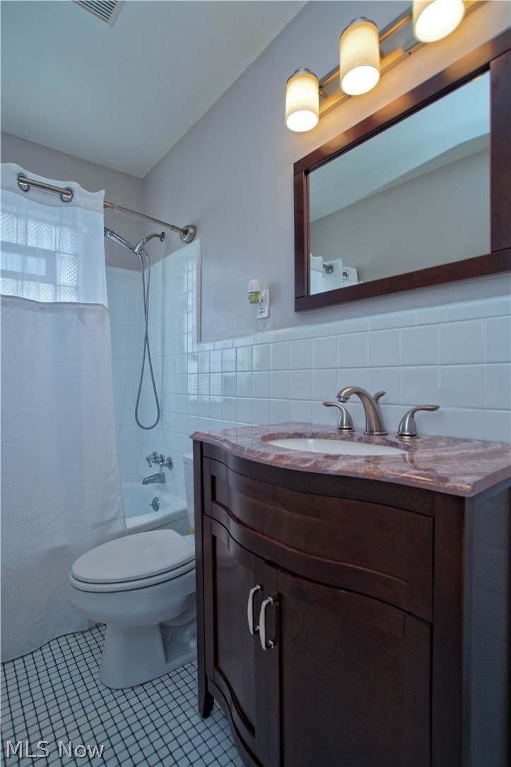 1361 Belrose Road Cleveland, OH 44124 - Photo 15 of 25 Gallery Image 15