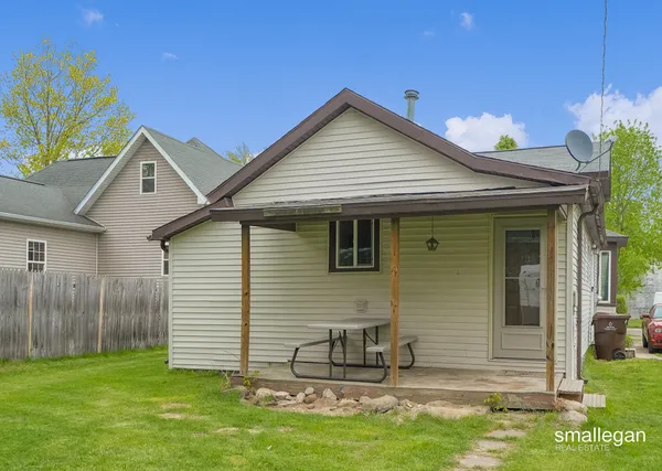 $139,000 | 207 North Queen Street, Nashville, MI 49073
