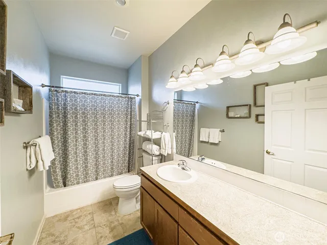 $649,900 | Undisclosed Address, College Place, WA 99324