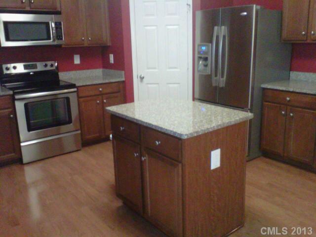 4007 Banteer Road Matthews, NC 28105 - Photo 2 of 9 Gallery Image 2