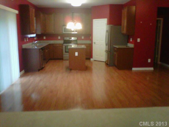 4007 Banteer Road Matthews, NC 28105 - Photo 4 of 9 Gallery Image 4