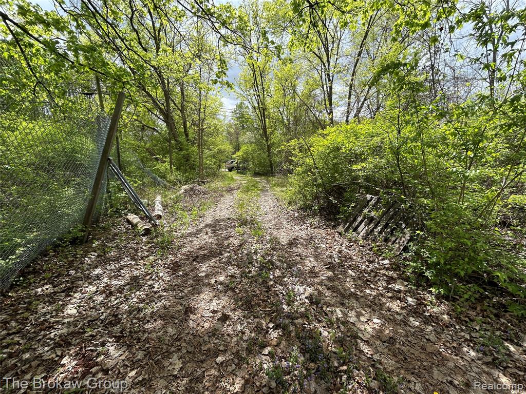 6120 Kelly Road Flushing, MI 48433 - Photo 7 of 8