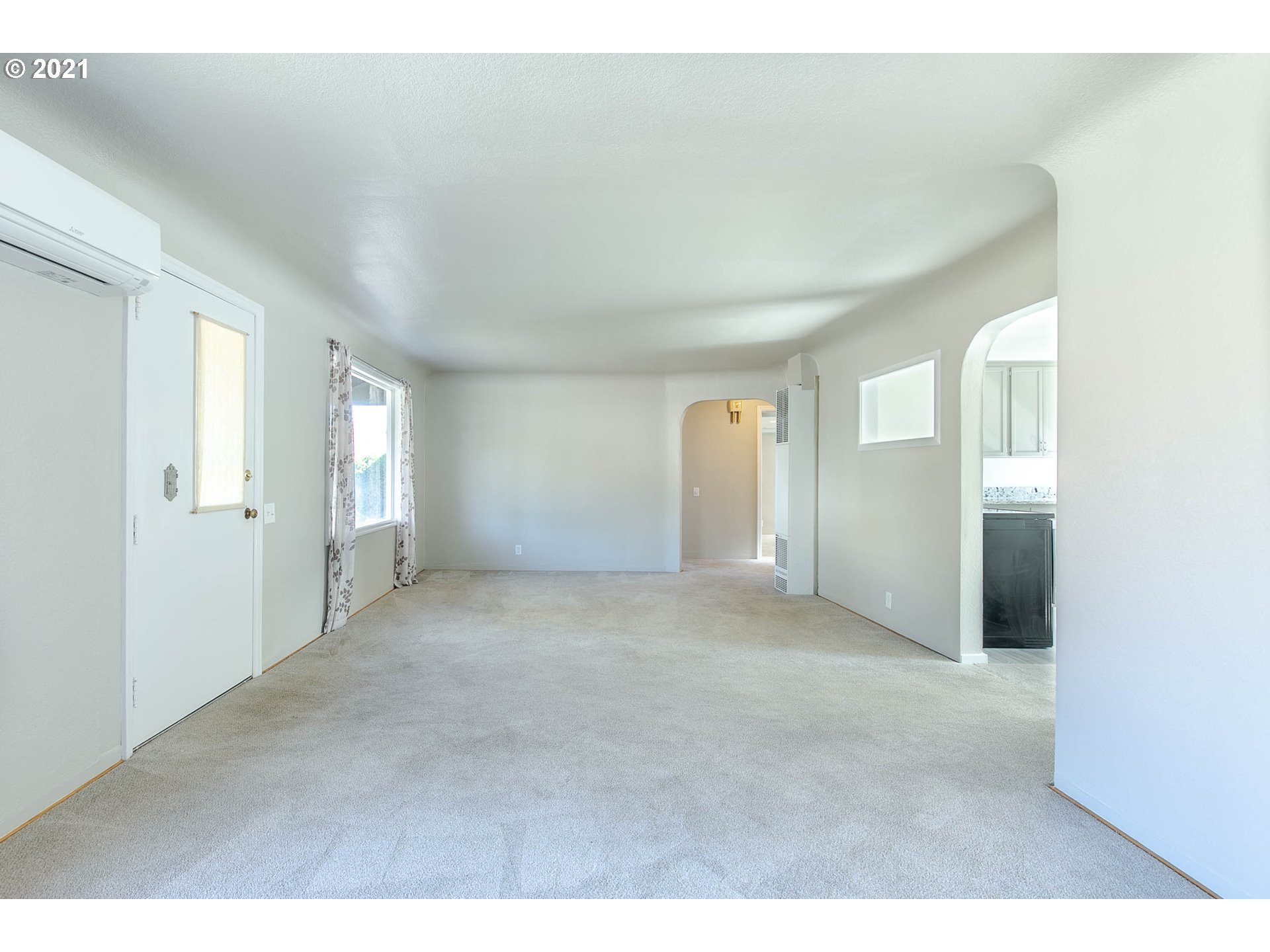 1469 Parker Street Springfield, OR 97477 - Photo 11 of 30 a view of an empty room and window
