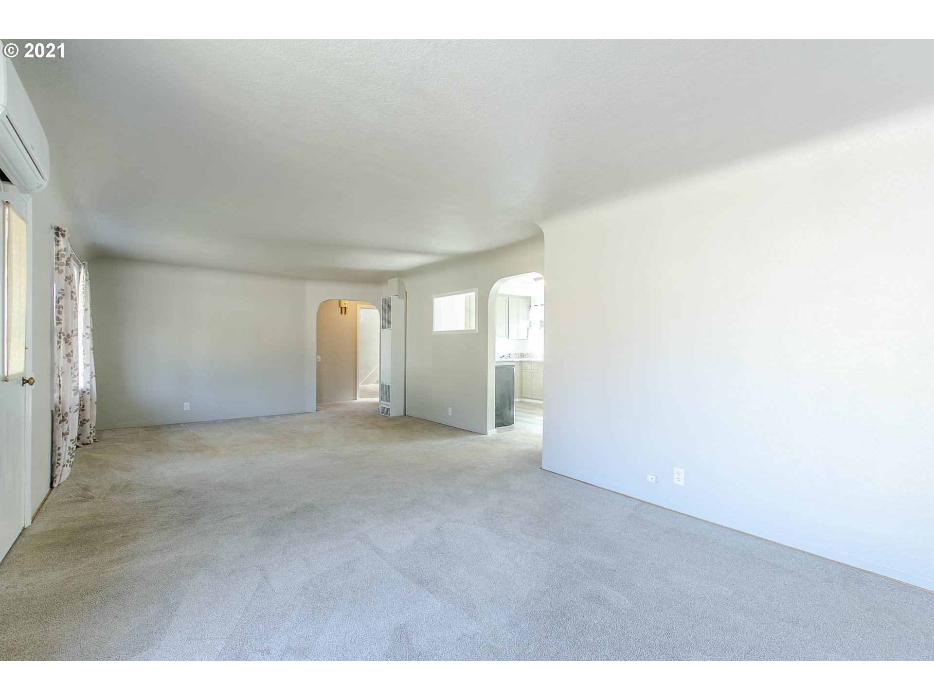 1469 Parker Street Springfield, OR 97477 - Photo 9 of 30 a view of empty room