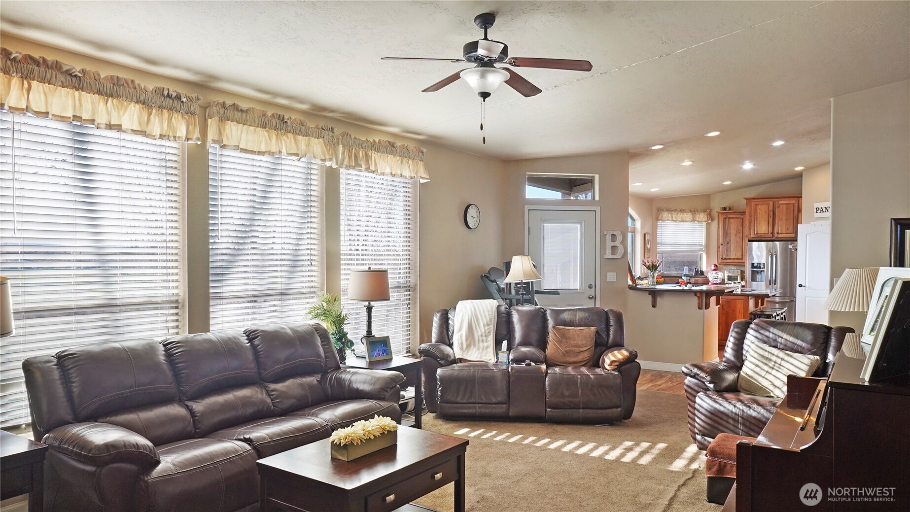 1773 West Bench Road Othello, WA 99344 - Photo 5 of 40