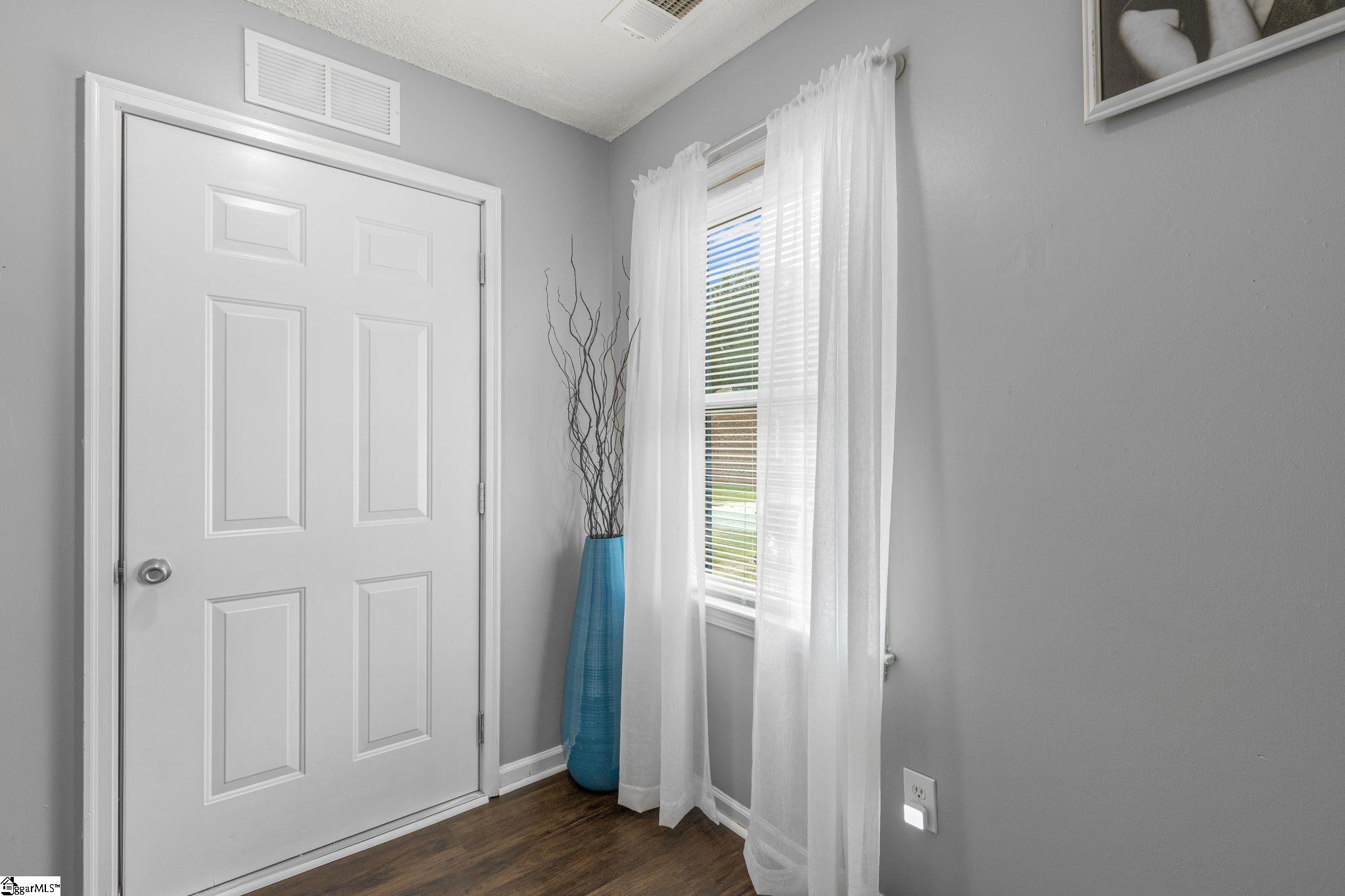 1808 Edgewood Avenue Anderson, SC 29625 - Photo 8 of 36