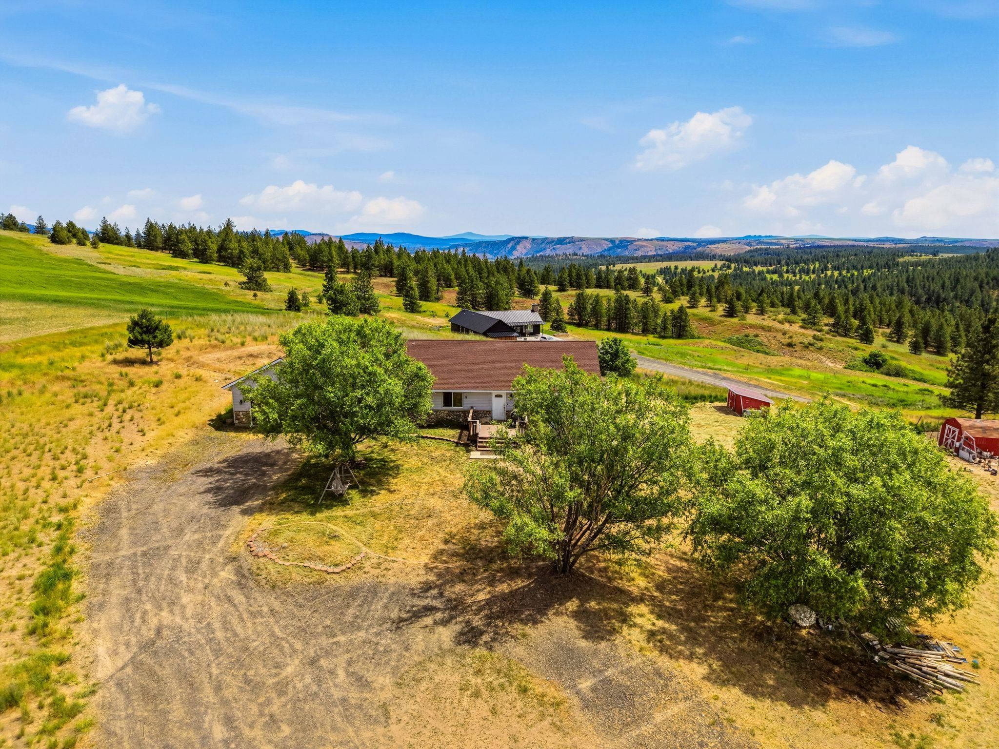 36127 Hart Road Davenport, WA 99122 - Photo 4 of 48