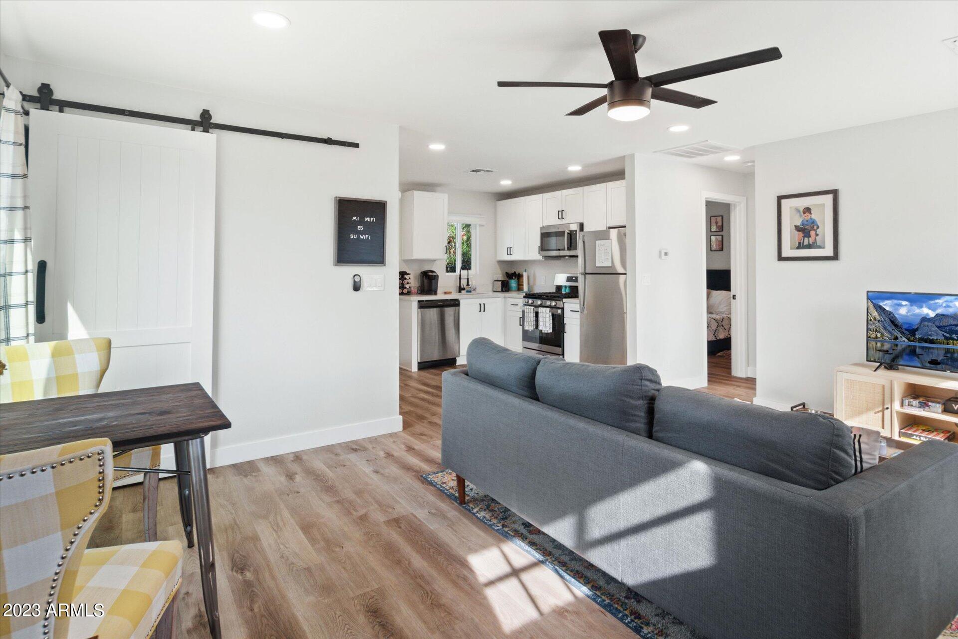 1808 East Yale Street, Unit 2 Phoenix, AZ 85006 - Photo 3 of 23 04-1808-2Yale-004