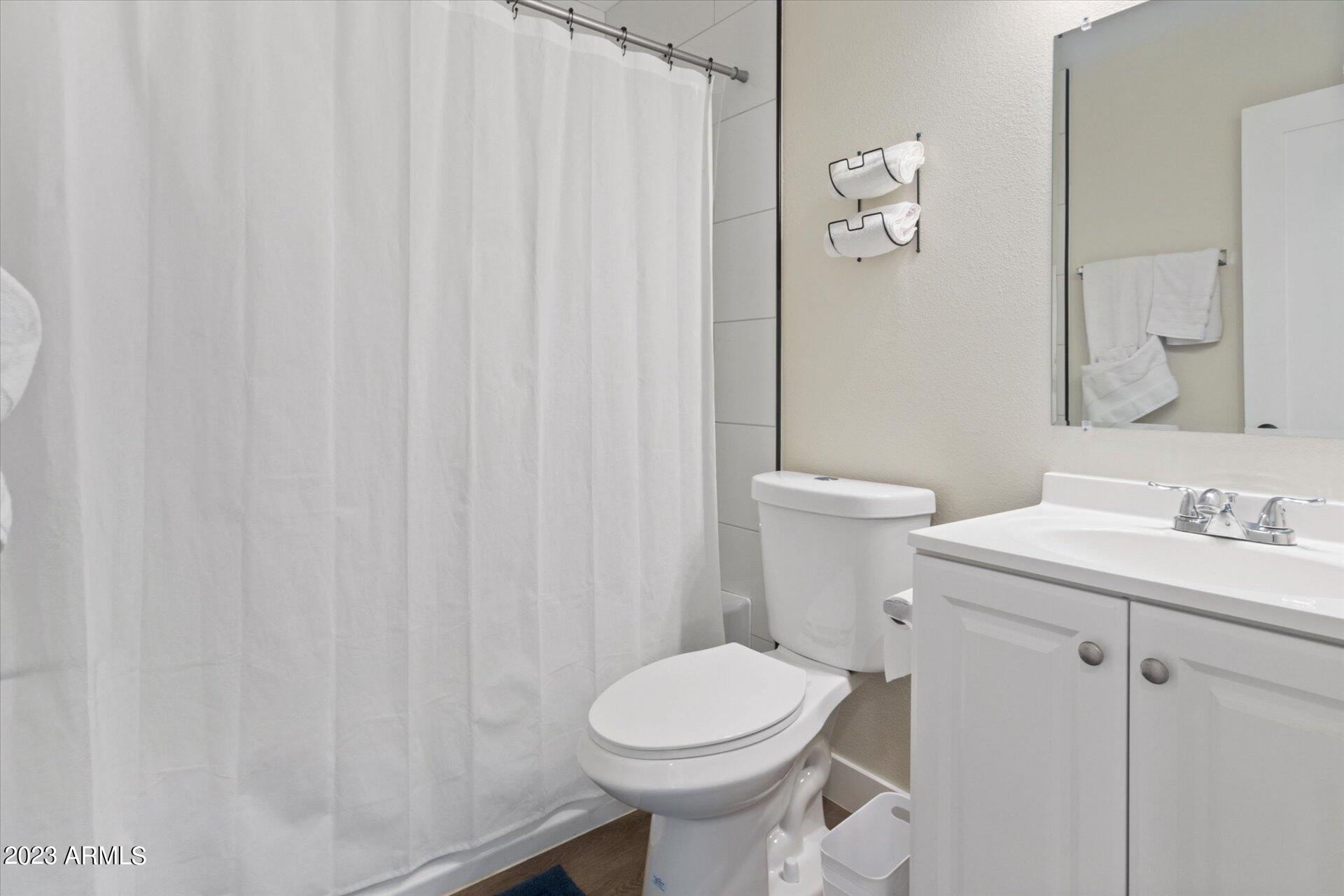 1808 East Yale Street, Unit 2 Phoenix, AZ 85006 - Photo 10 of 23 11-1808-2Yale-011