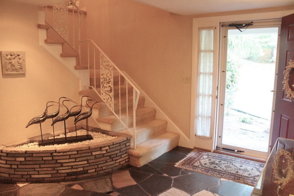 80 Locust Lane Needham, MA 02492 - Photo 5 of 25 Gallery Image 5
