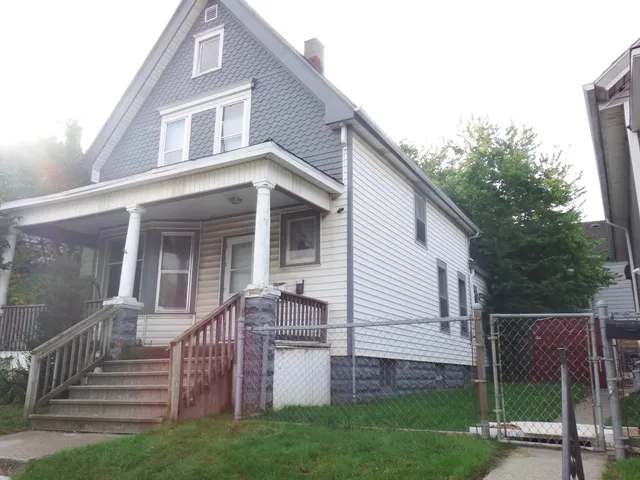 $112,625 | 2413 West Orchard Street, Milwaukee, WI 53204
