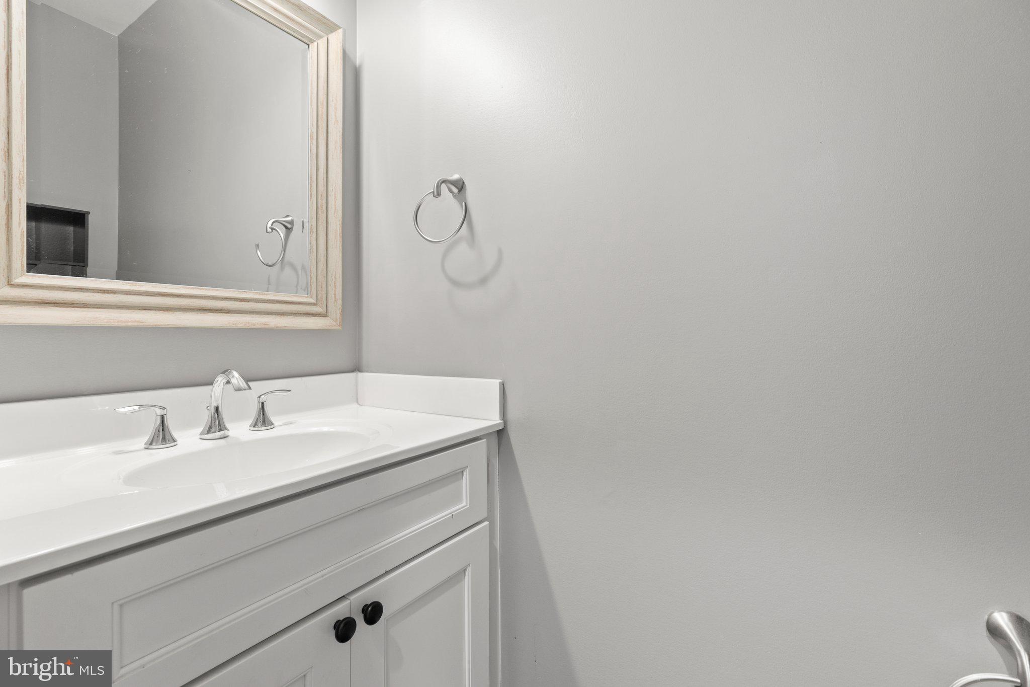 27471 Strawberry Hill Road Rhoadesville, VA 22542 - Photo 20 of 56 HALL POWDER ROOM